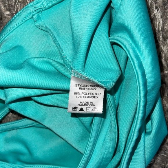 Basic Crop Tank - Picture 2 of 2